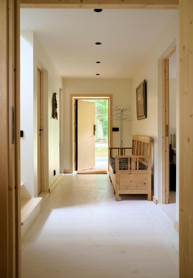 Spectacular 6-Bed House In Beautiful Manor Park Villa มารีเฟรียด ภายนอก รูปภาพ