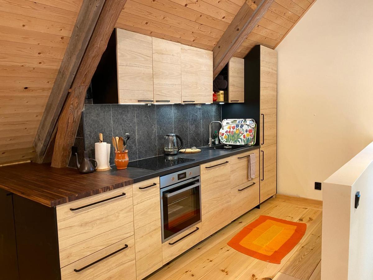 Spectacular 6-Bed House In Beautiful Manor Park Villa มารีเฟรียด ภายนอก รูปภาพ